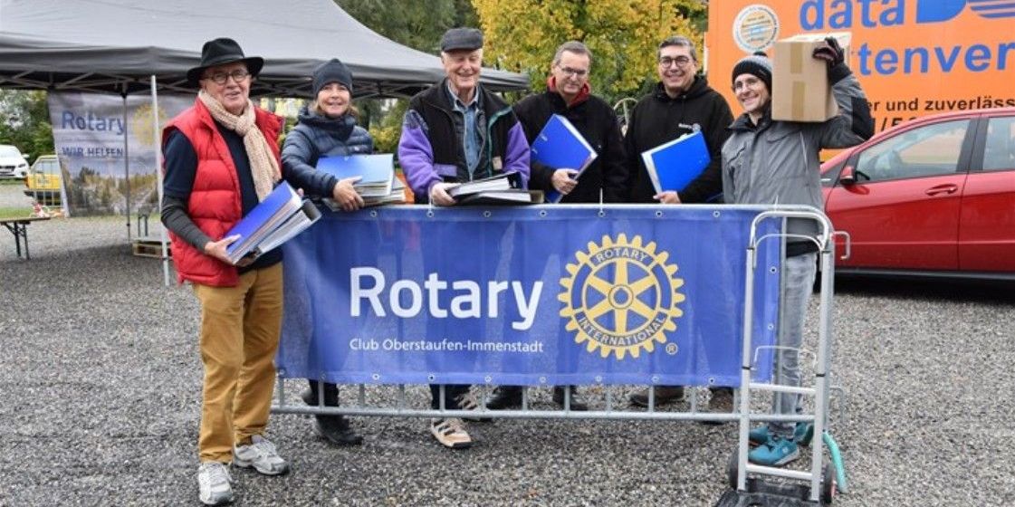 Rotary-Benefizaktion mit Dorr Unterstützung: Schreddern für den guten Zweck